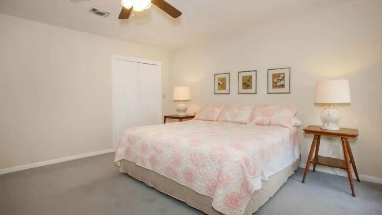 Photo of Bedroom in Lillian