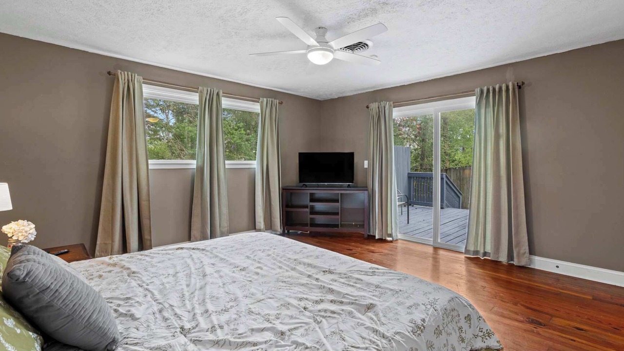 Photo of Bedroom in Tougaloo