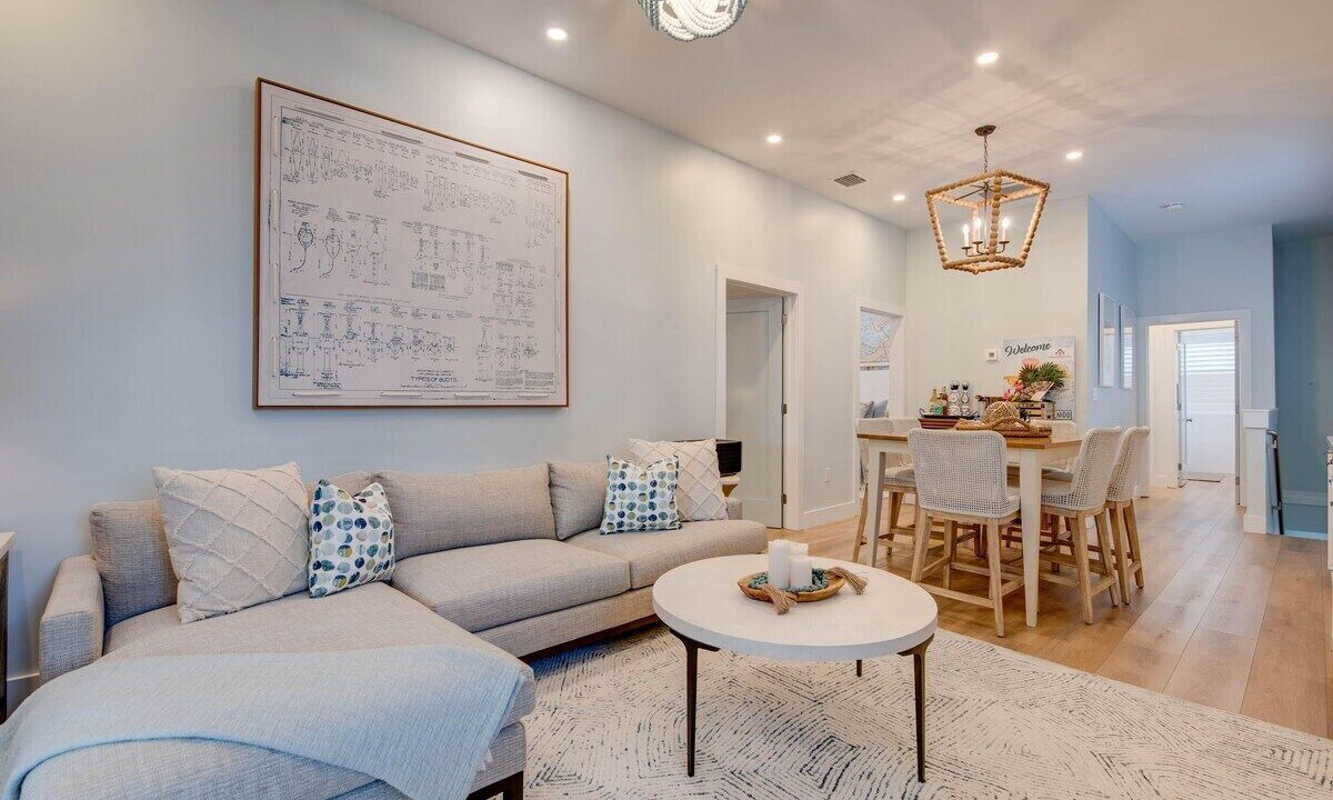 Photo of Livingroom in Historic Seaport
