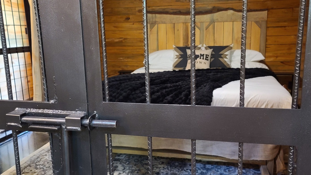 Photo of Bedroom in Mineola