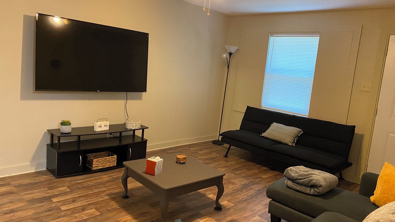 Photo of Livingroom in Monroe