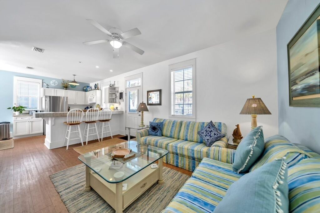 Photo of Livingroom in Village of Sugar Beach