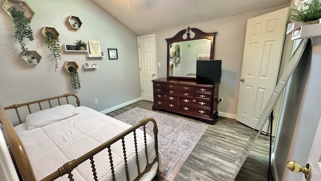 Photo of Bedroom in Niceville