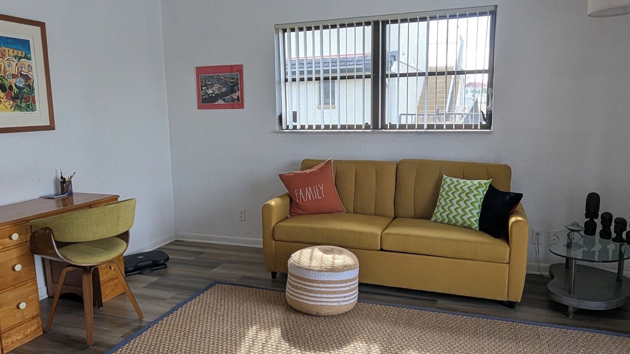 Photo of Livingroom in Gulf Harbors