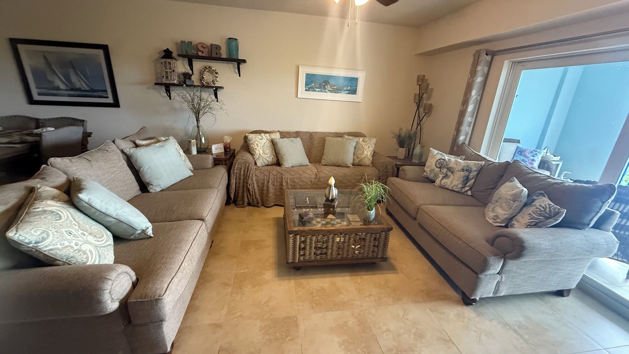 Photo of Livingroom in New Smyrna Beach