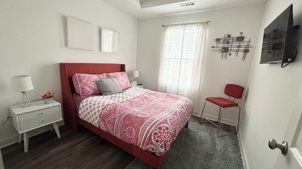 Photo of Bedroom in Normal
