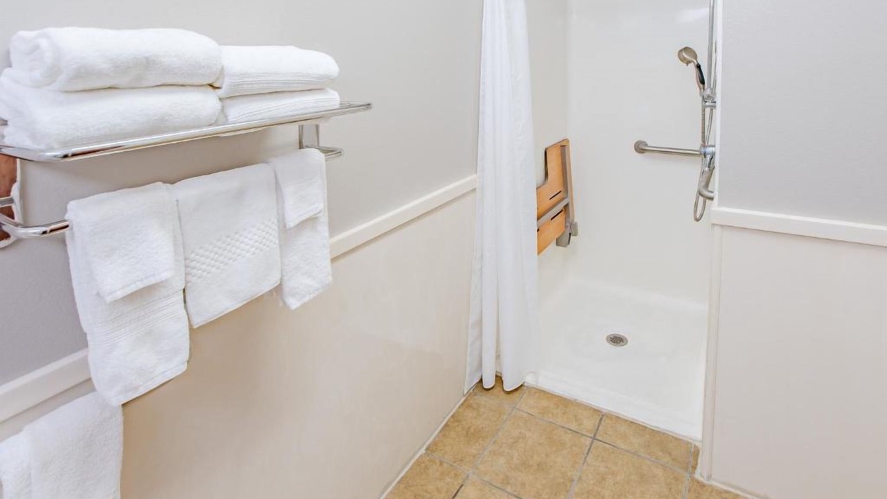 Photo of Bathroom in Carlyss