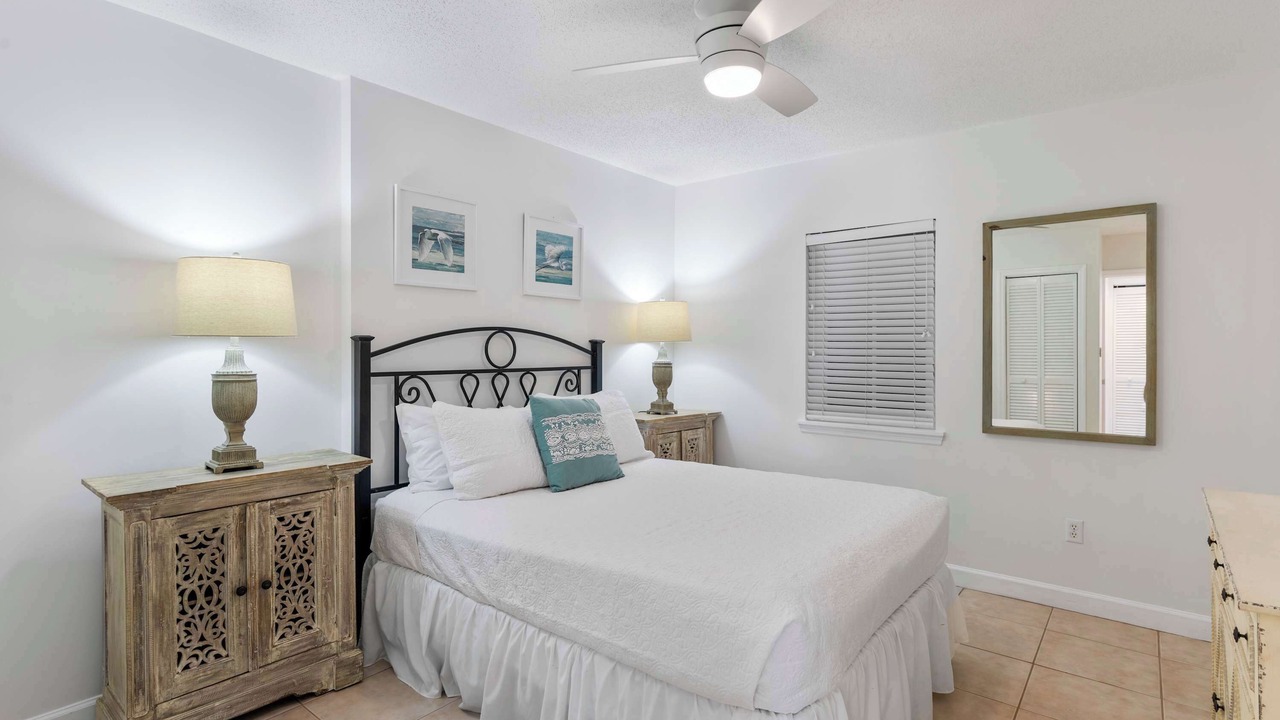 Photo of Bedroom in Crystal Beach