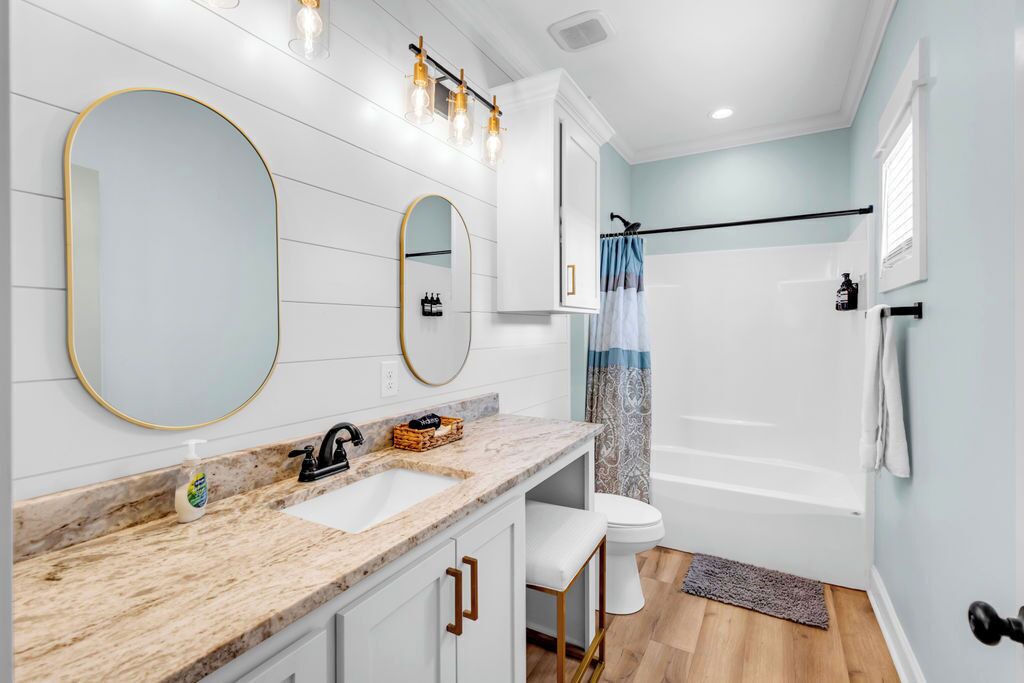 Photo of Bathroom in Shoreline Park