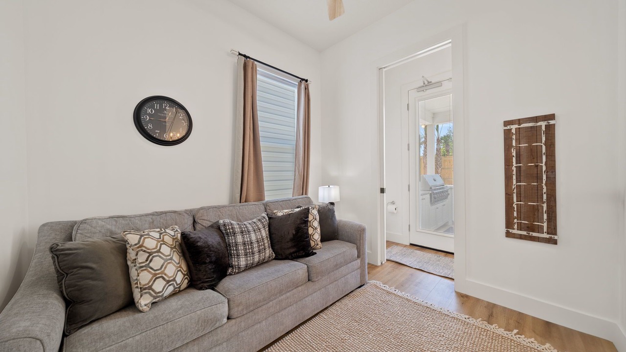 Photo of Livingroom in Kiska Beach