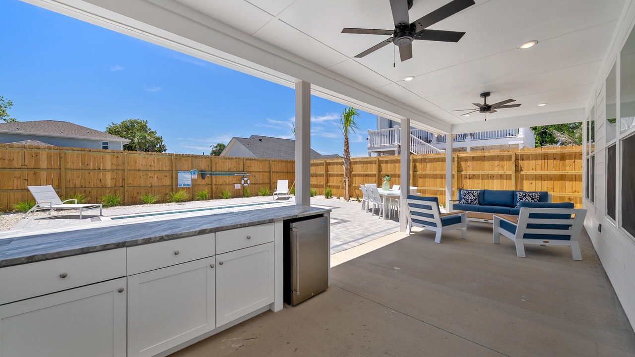Photo of Patio Balcony in Kiska Beach