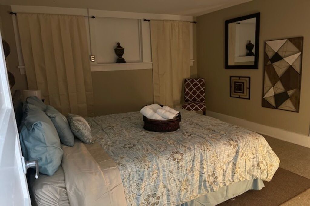 Photo of Bedroom in Freetown - Port Rico
