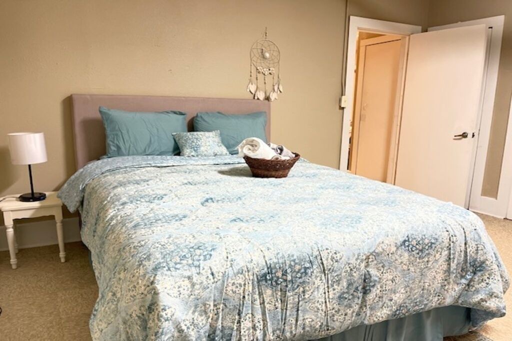 Photo of Bedroom in Freetown - Port Rico