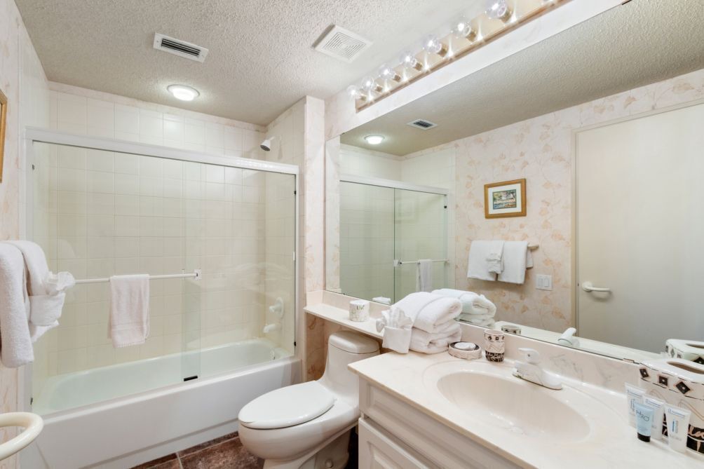 Photo of Bathroom in Ono Island