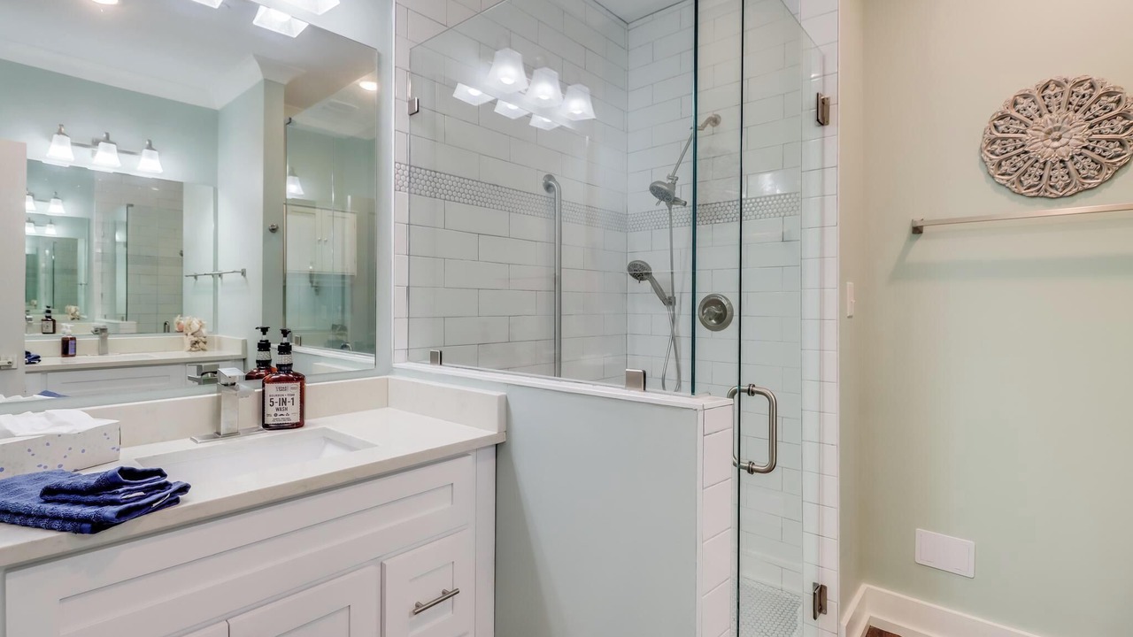 Photo of Bathroom in Diamondhead
