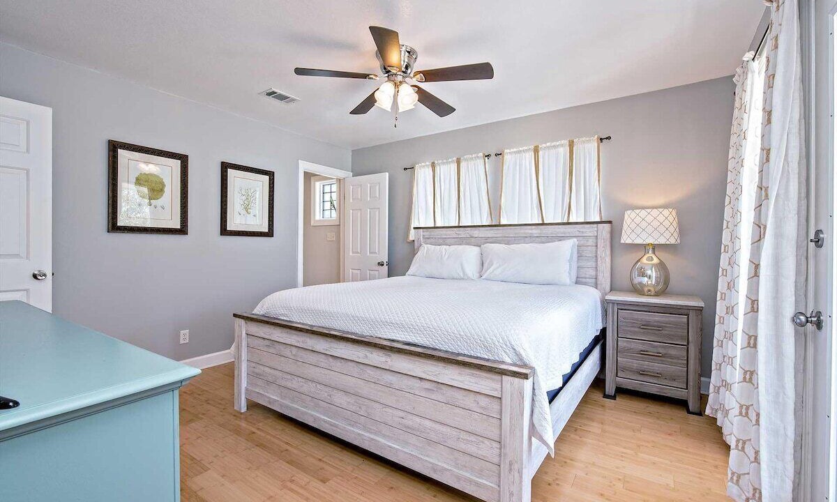 Photo of Bedroom in Surf Side Shores