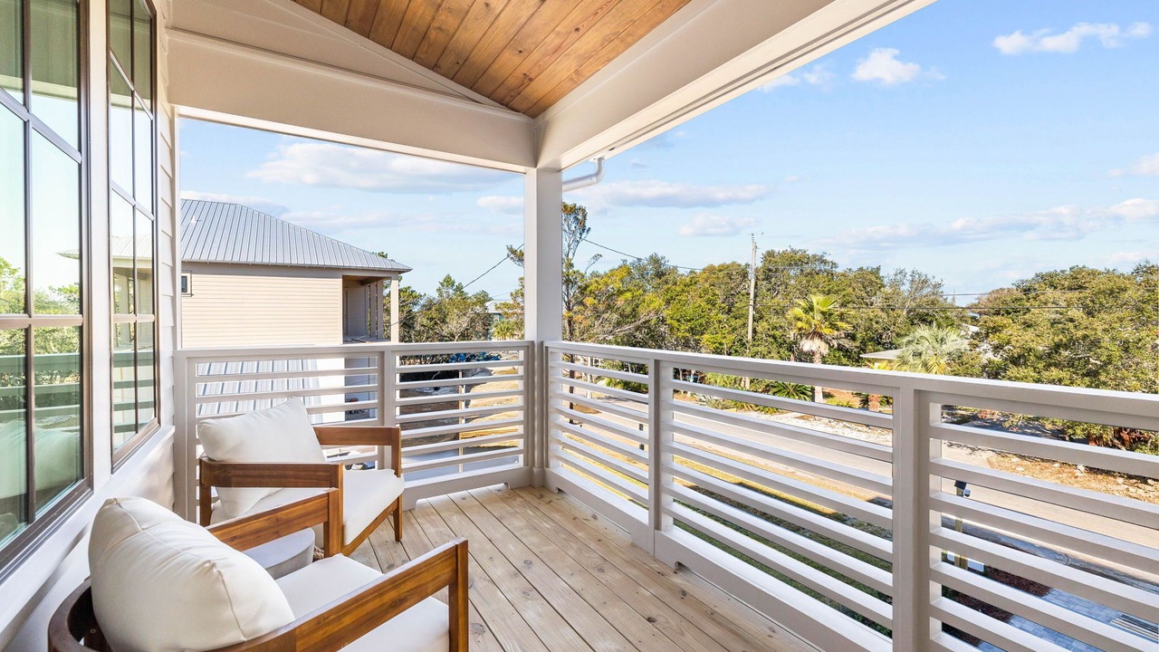 Photo of Patio Balcony in Kiska Beach