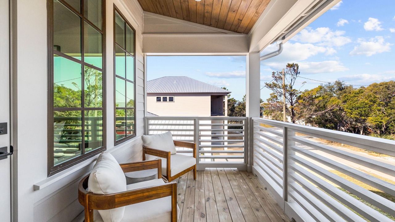 Photo of Patio Balcony in Kiska Beach