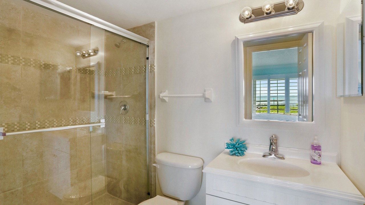 Photo of Bathroom in Juno Beach