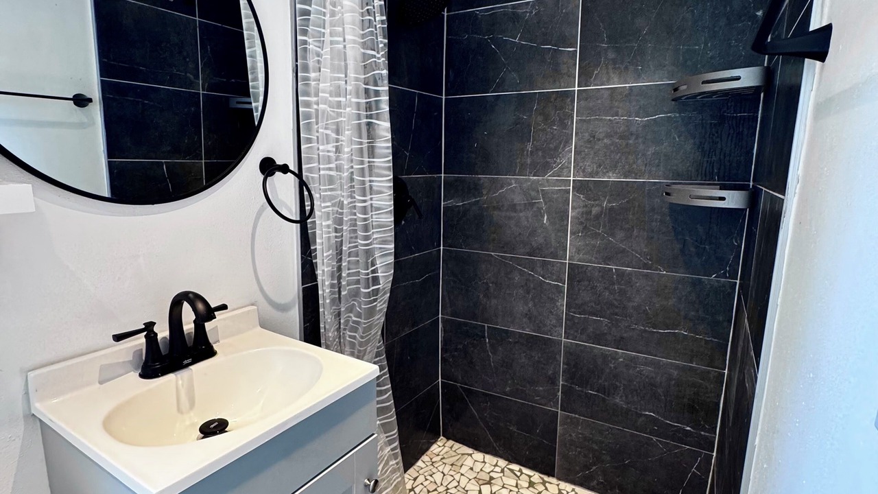 Photo of Bathroom in Kenner - Louis Armstrong International Airport