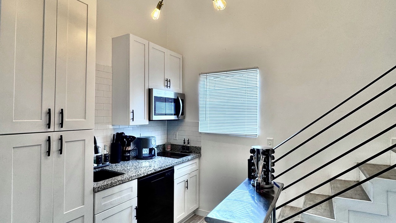 Photo of Kitchen in Kenner - Louis Armstrong International Airport