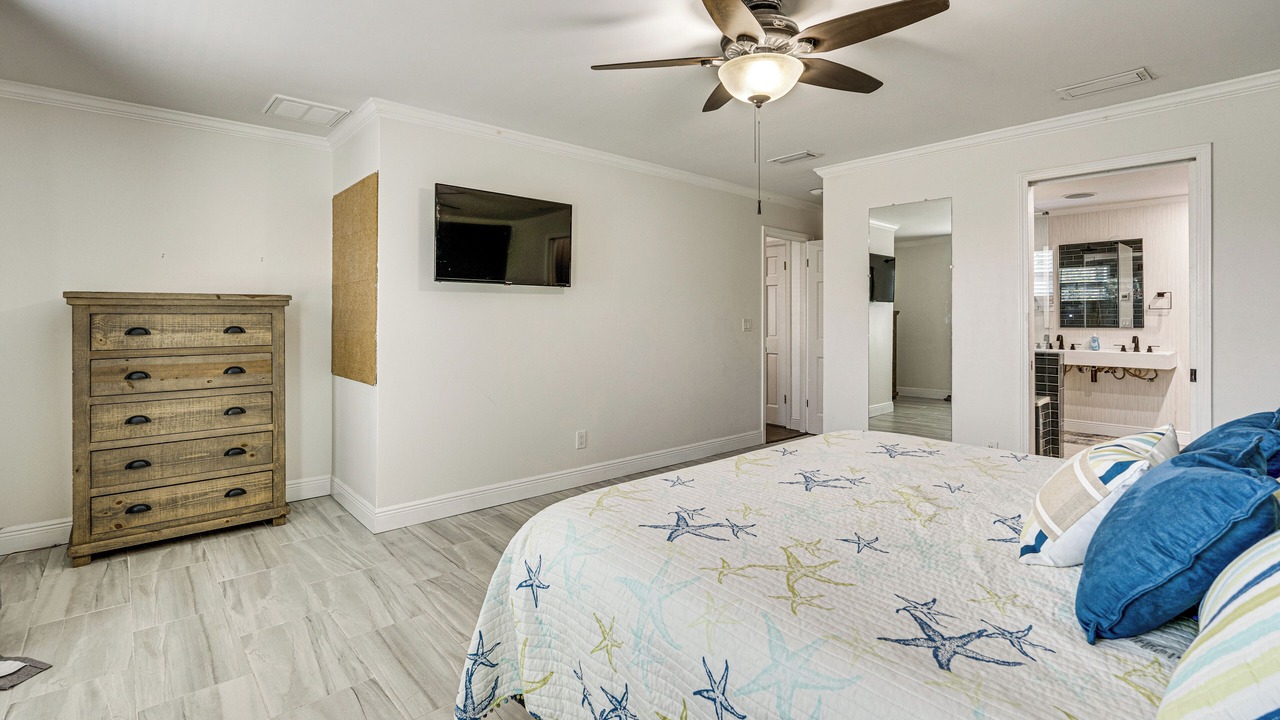 Photo of Bedroom in Lynn Haven