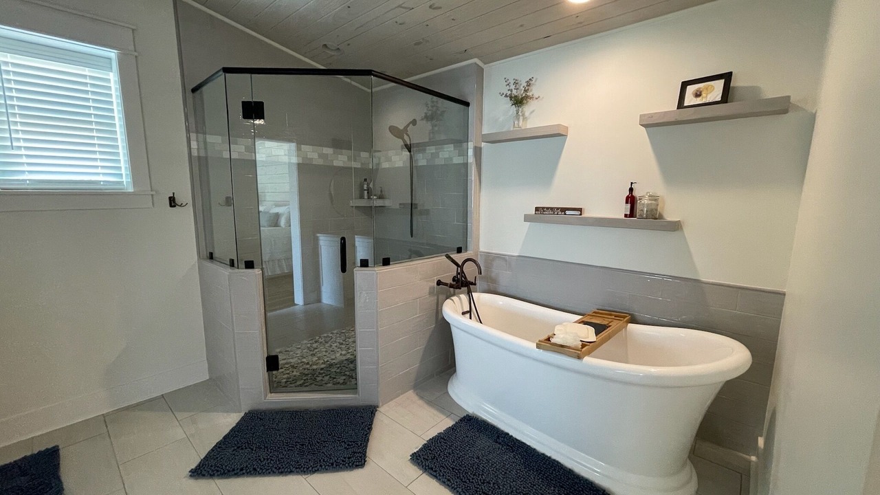 Photo of Bathroom in Dadeville