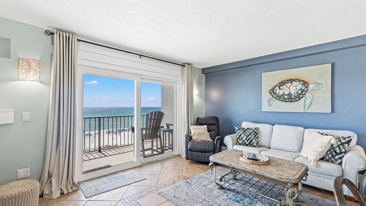 Photo of Livingroom in Upper Grand Lagoon