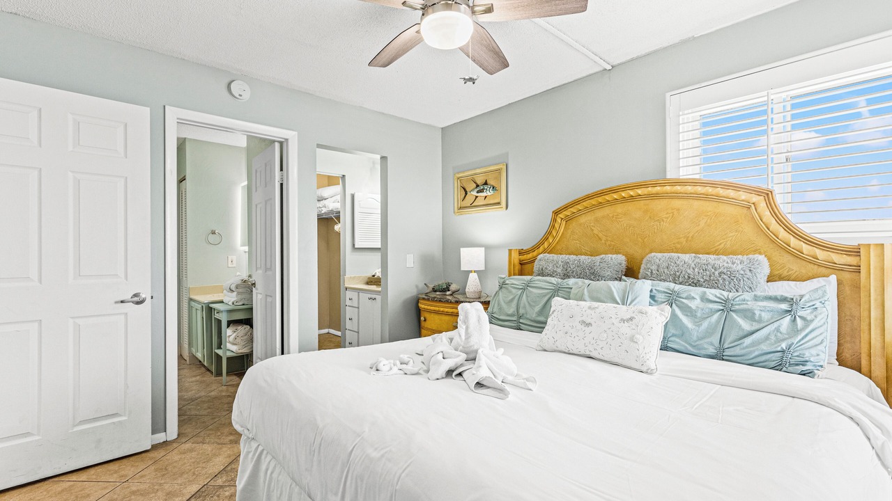 Photo of Bedroom in Upper Grand Lagoon