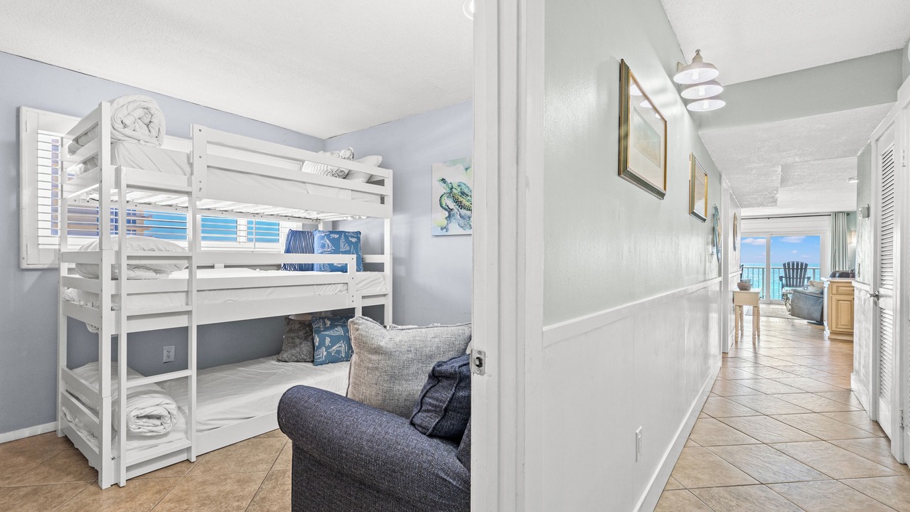 Photo of Bedroom in Upper Grand Lagoon