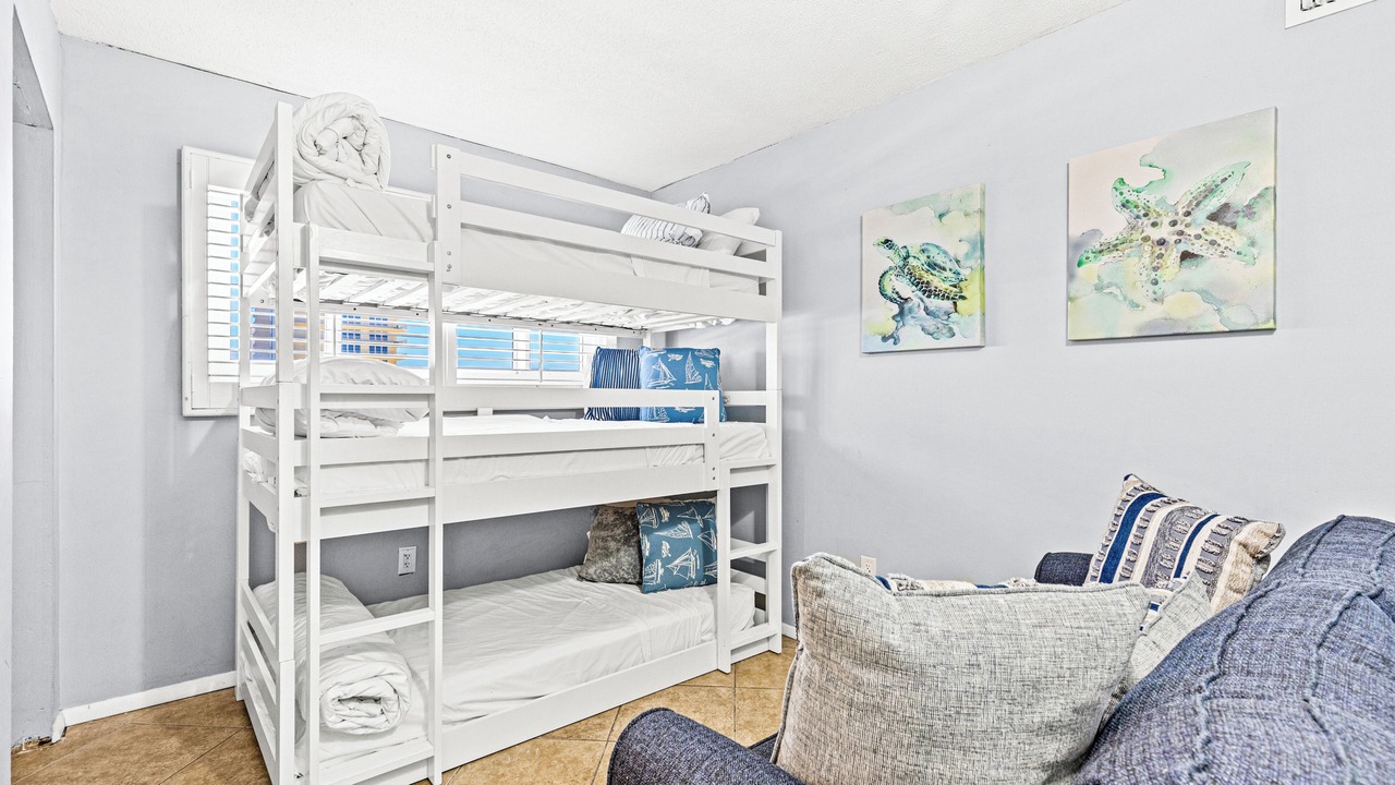 Photo of Bedroom in Upper Grand Lagoon