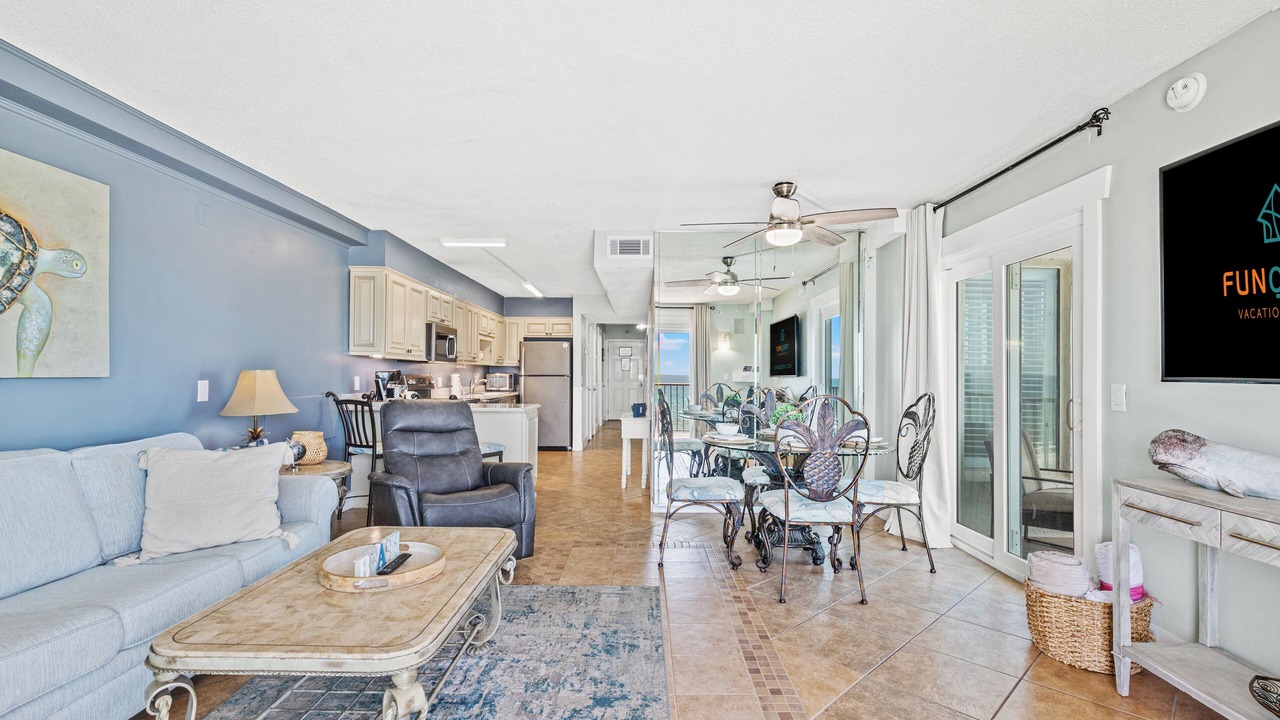 Photo of Livingroom in Upper Grand Lagoon