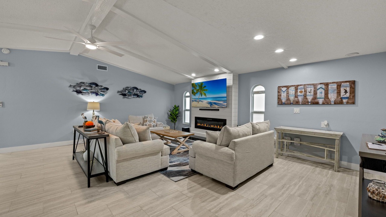 Photo of Livingroom in Eight Lakes
