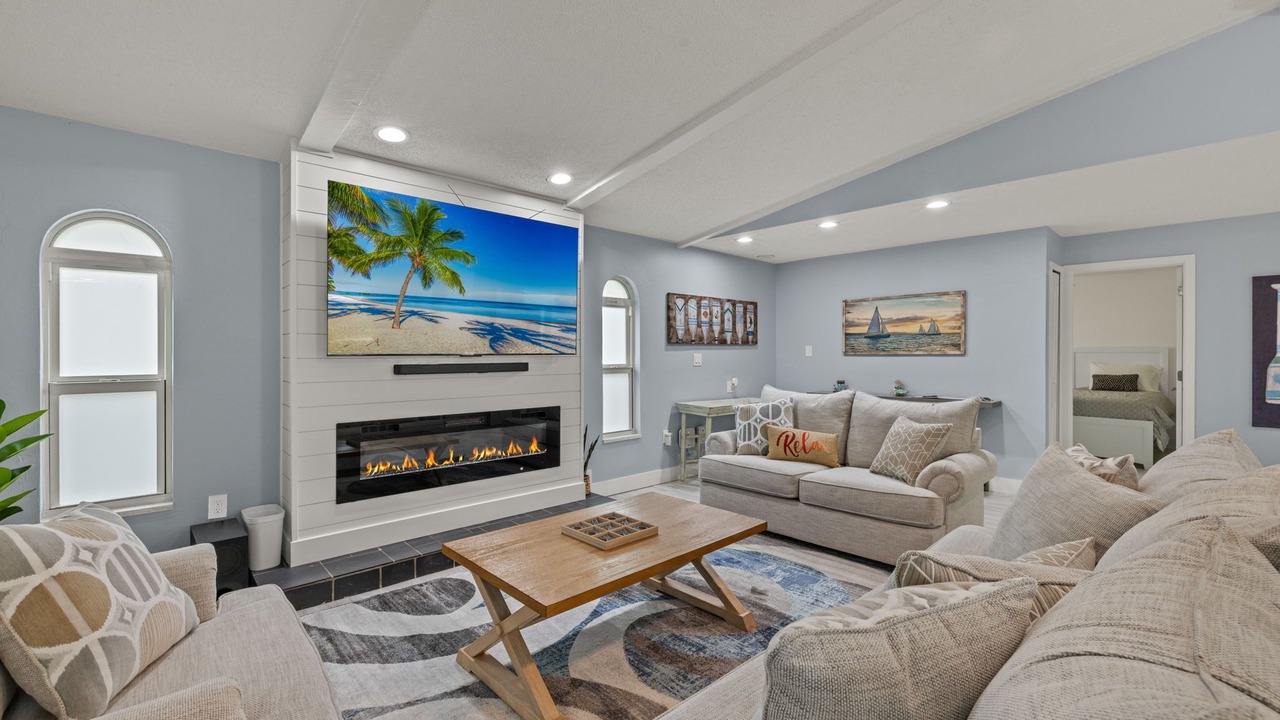 Photo of Livingroom in Eight Lakes