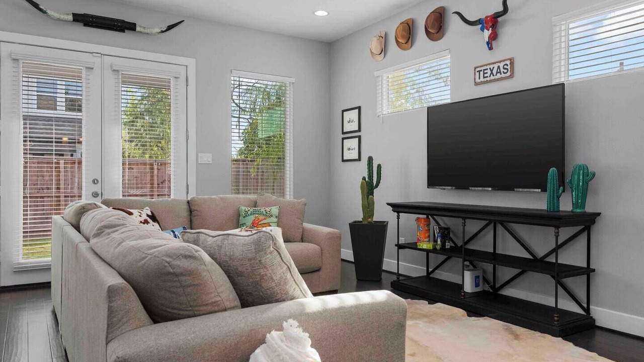 Photo of Livingroom in Greater East End