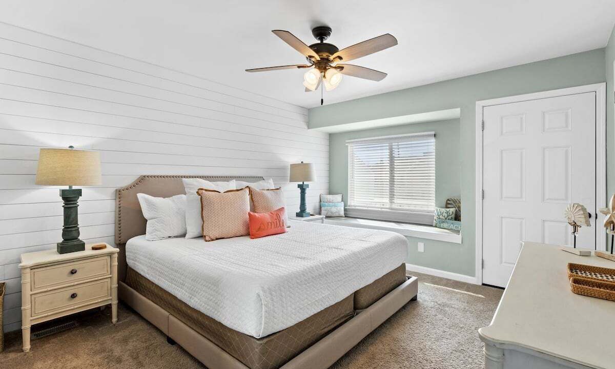 Photo of Bedroom in Crescent Beach