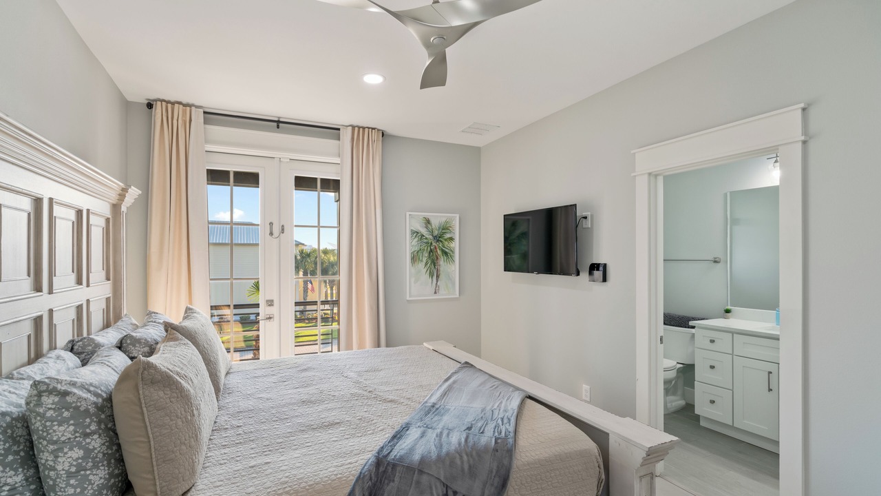 Photo of Patio Balcony in Emerald Waters Village