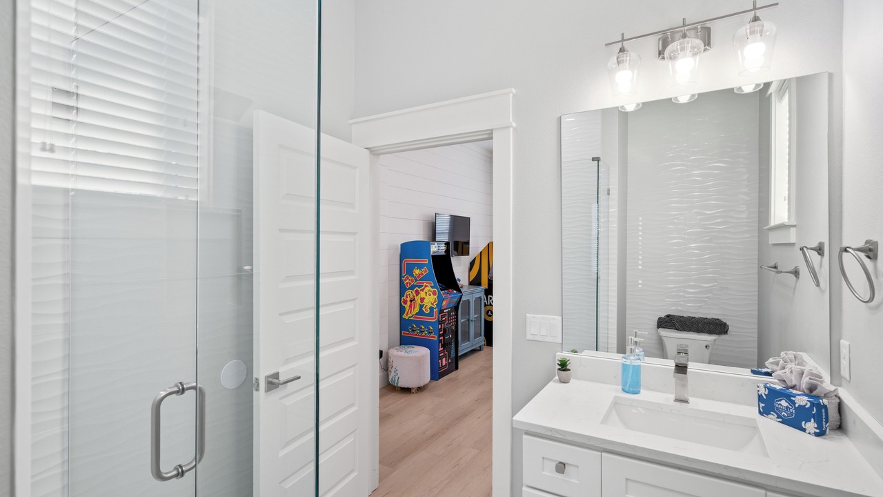 Photo of Bathroom in Emerald Waters Village
