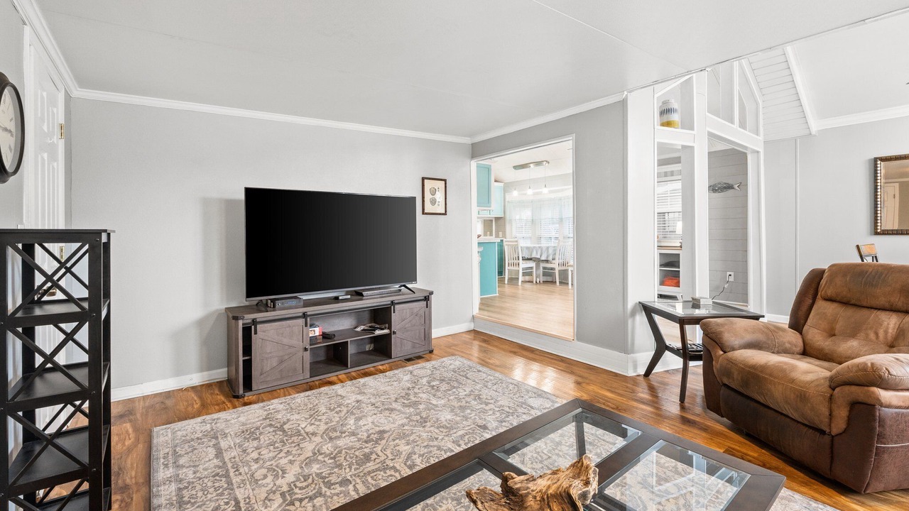 Photo of Livingroom in Upper Grand Lagoon
