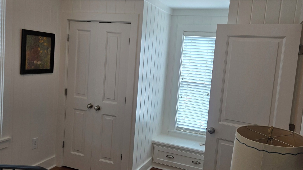 Photo of Bedroom in Cottage District