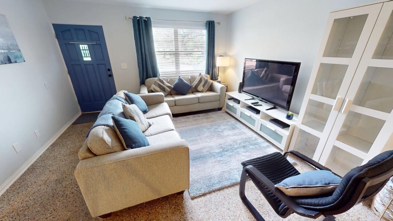 Photo of Livingroom in South Daytona