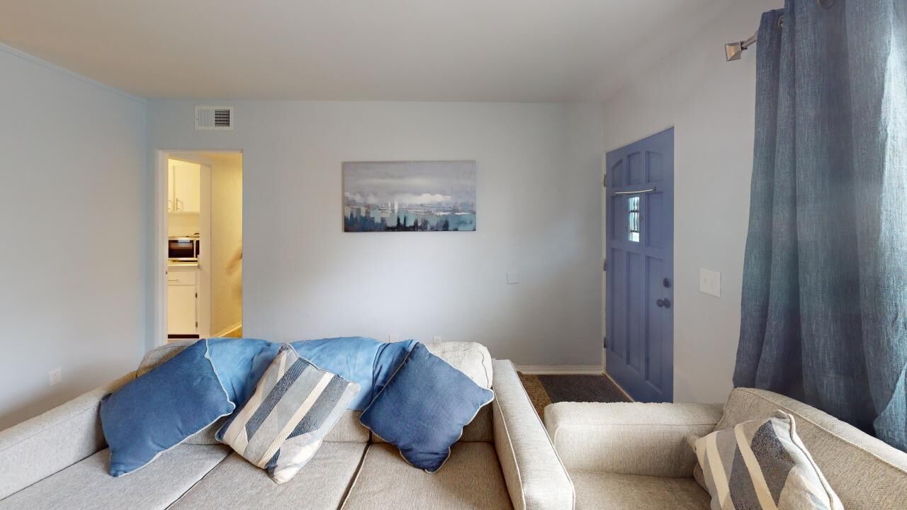 Photo of Livingroom in South Daytona