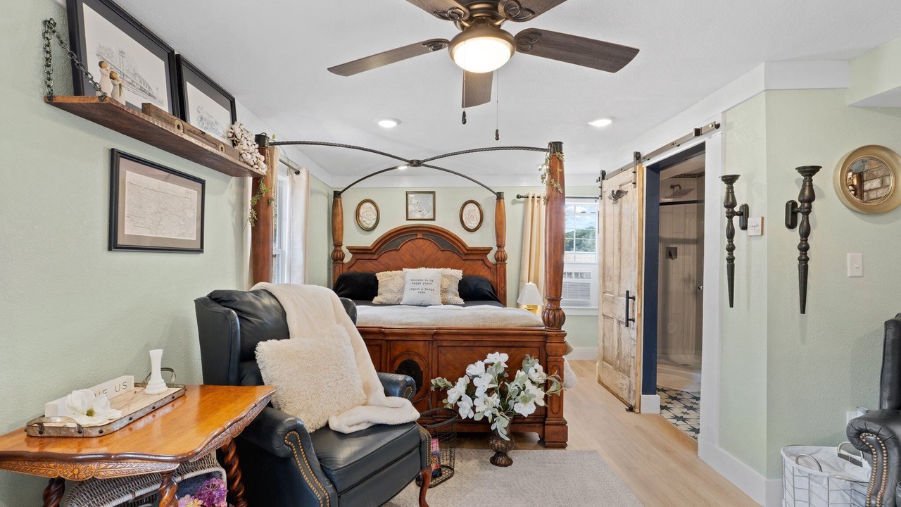 Photo of Bedroom in Chipley