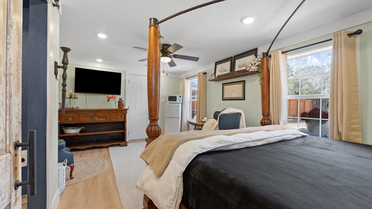 Photo of Bedroom in Chipley