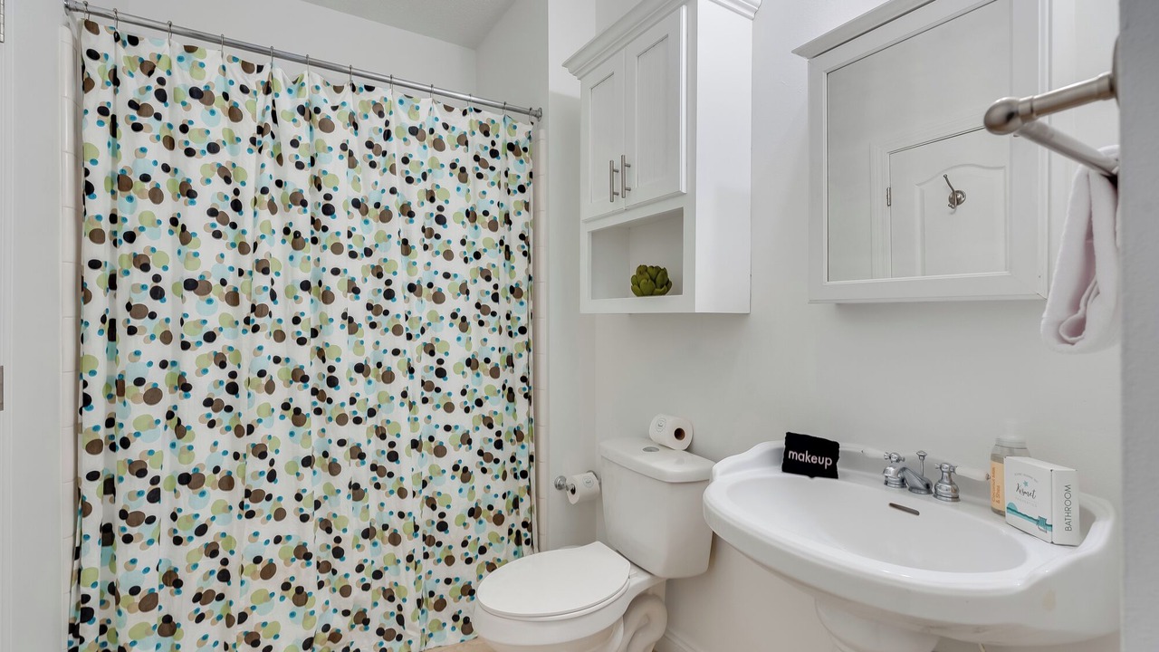 Photo of Bathroom in White's Gulfview