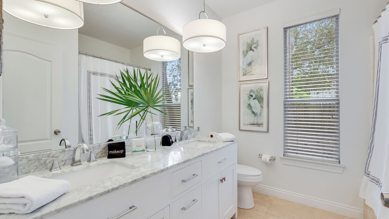 Photo of Bathroom in White's Gulfview