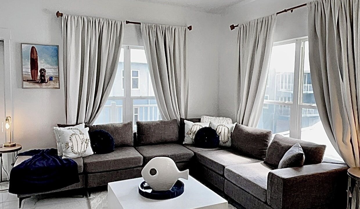 Photo of Livingroom in White Sands Cottages