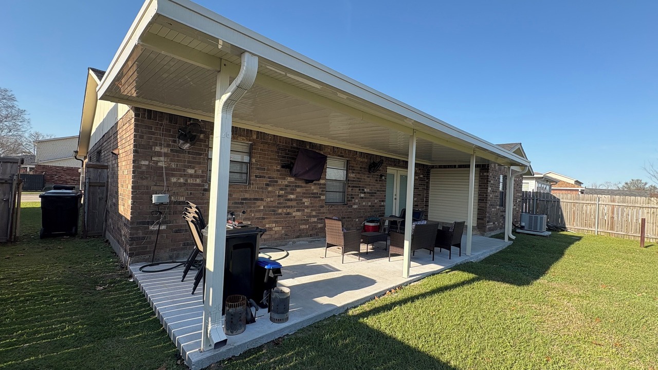 Photo of Patio Balcony in Little Woods