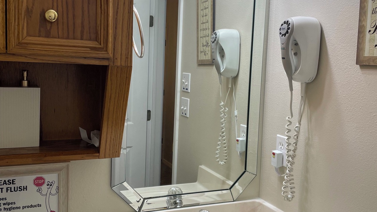 Photo of Bathroom in Doyline