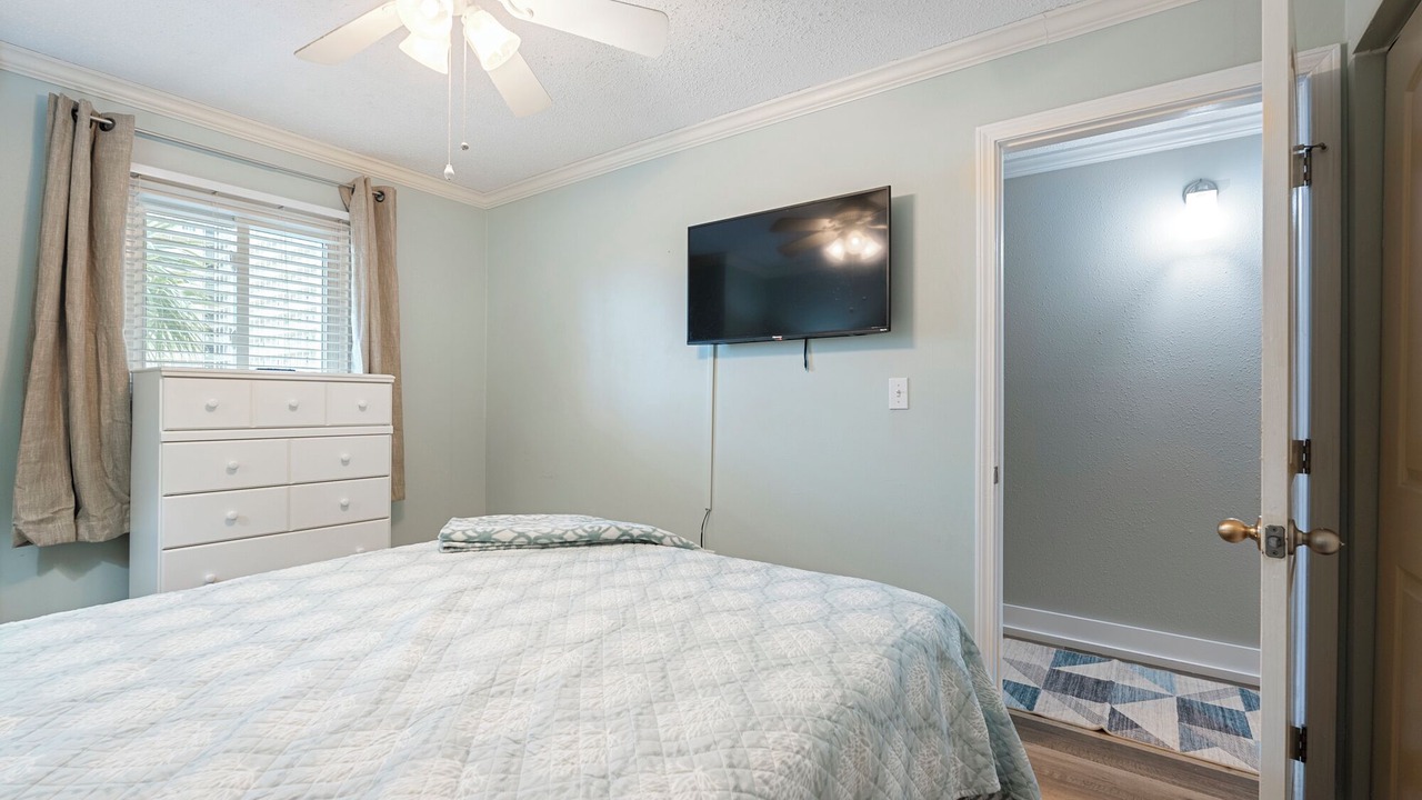 Photo of Bedroom in Crescent Beach